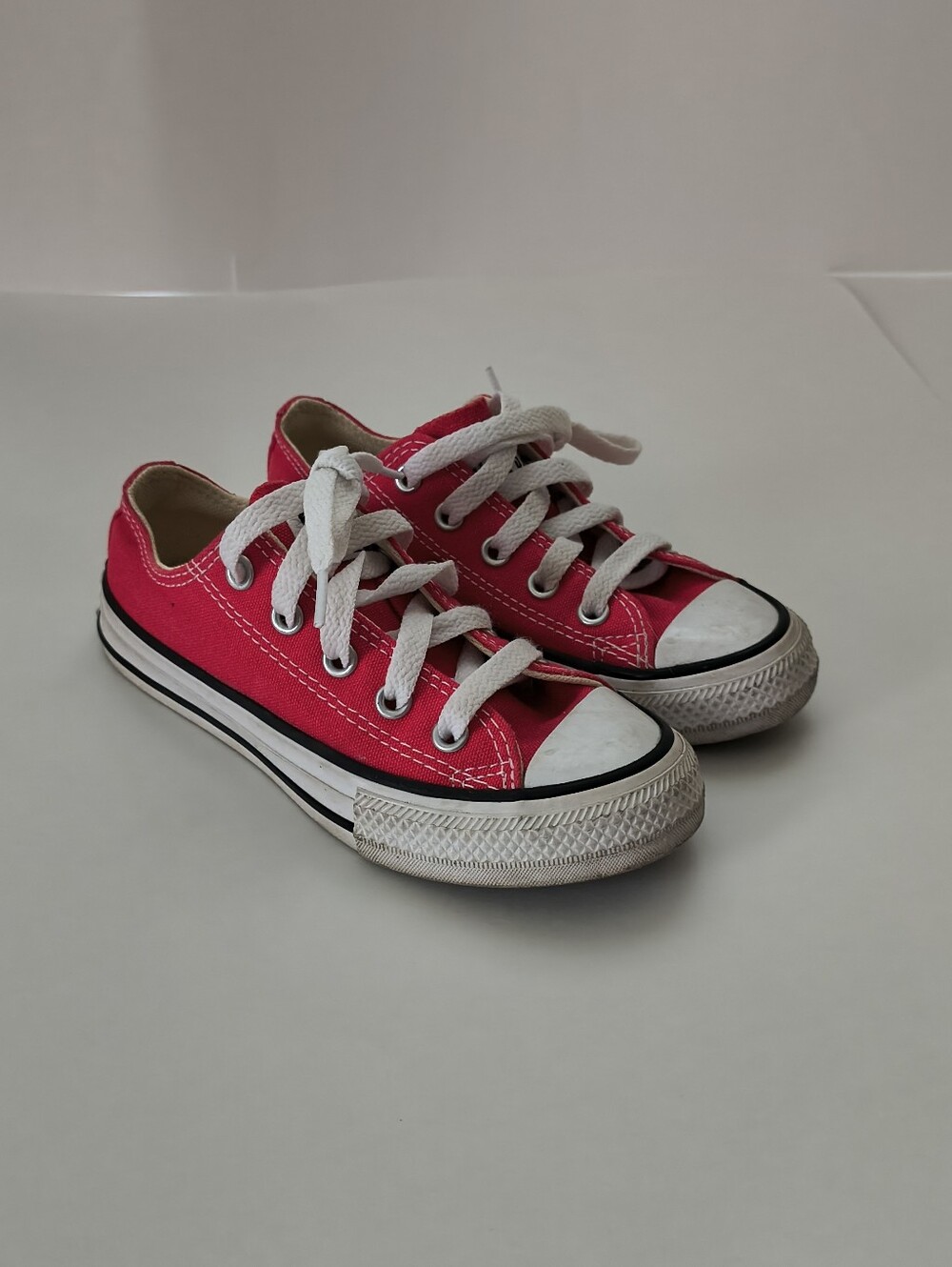 Converse Kids Red White Low-Top Canvas Sneakers Size US 11